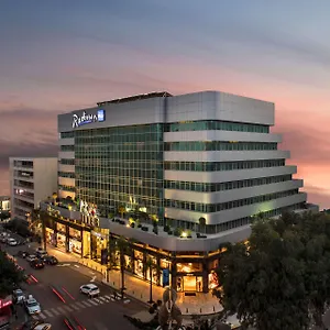 Отель Radisson Blu Hotel, Verdun